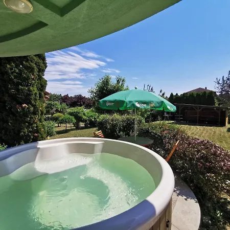 Tarkabarka Apartman * Zalakaros